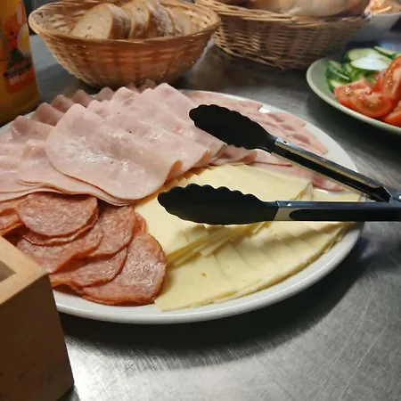 Casa de hóspedes A Restaurace Pohoda Strazny
